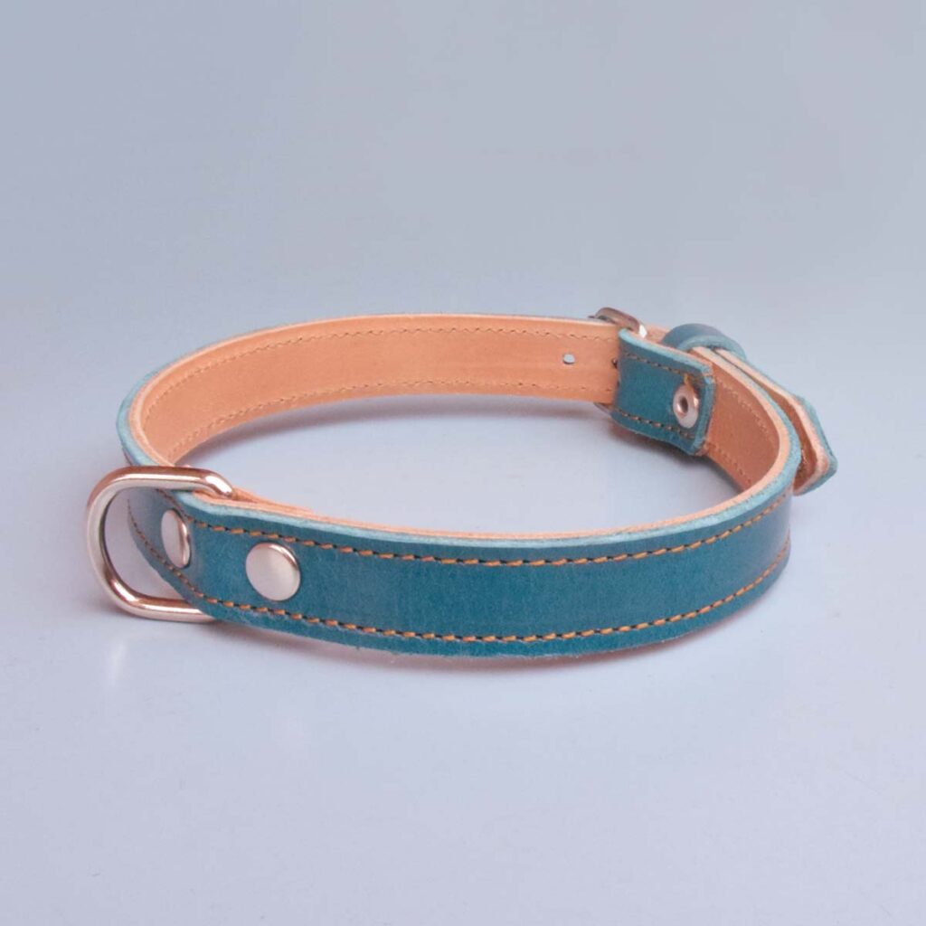 Sirius: blaues Leder Hundehalsband